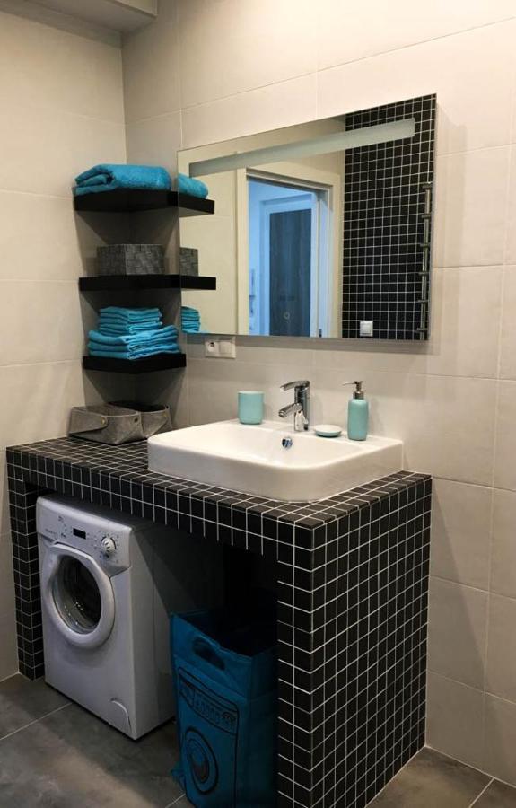 Rr Bus Station Apartment Bratislava Luaran gambar