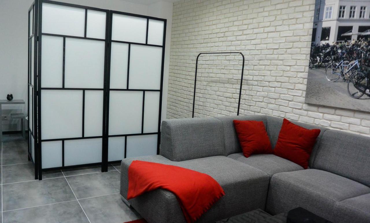 Rr Bus Station Apartment Bratislava Luaran gambar